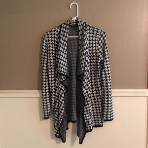 Chic Cupio houndstooth open drape cardigan M